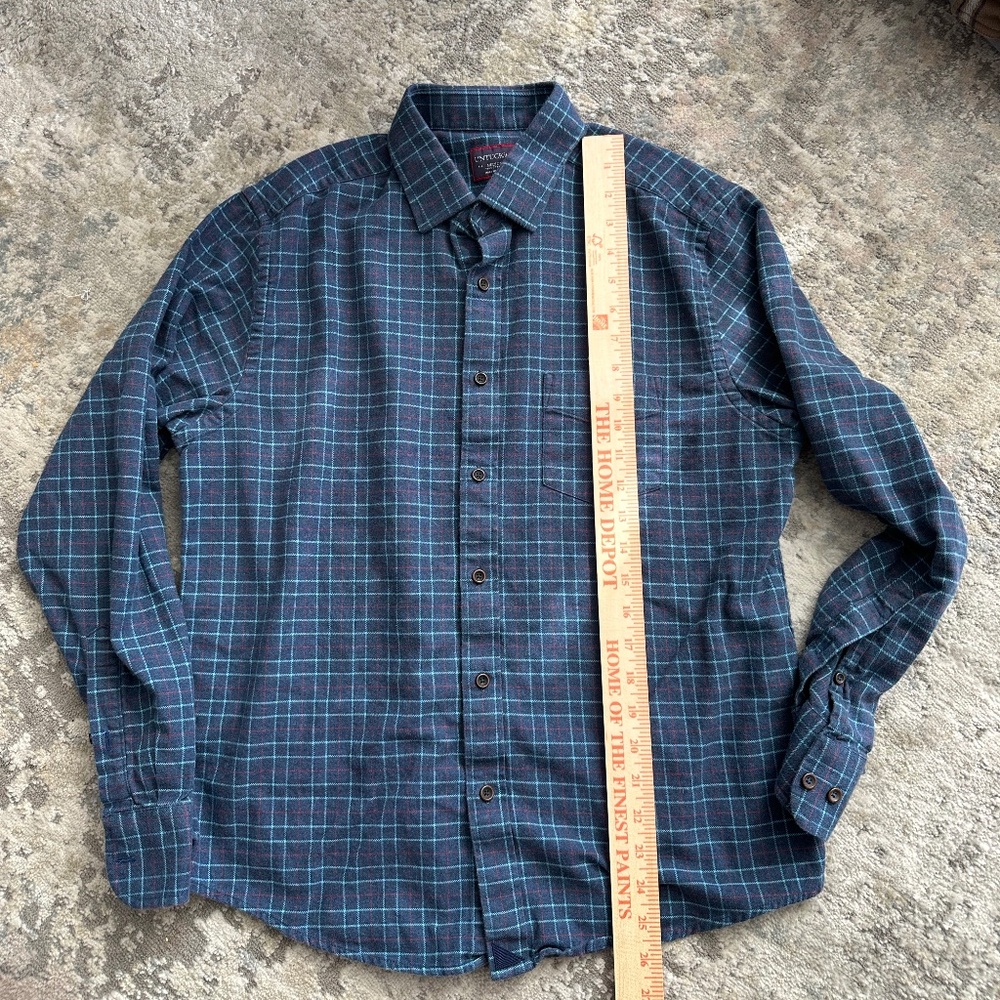 Untuckit men's medium flannel